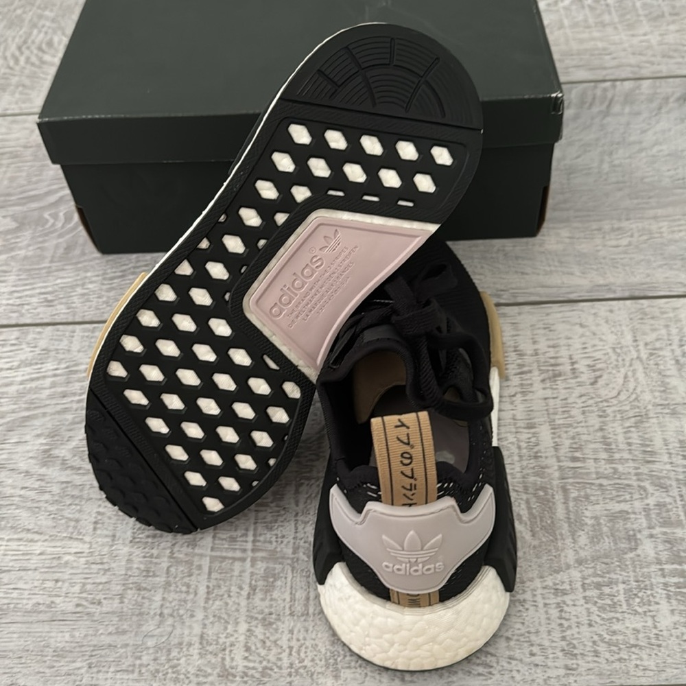 Adidas NMD R1 - Picture 4 of 4